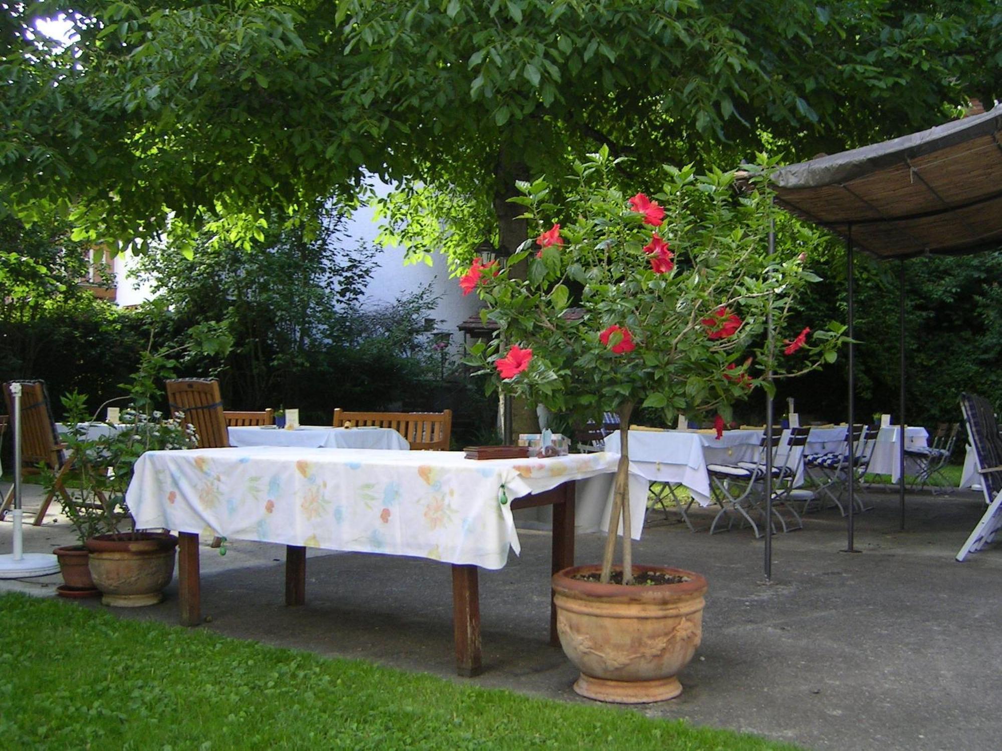 Gasthof Zum Hirsch Нойкирх Экстерьер фото